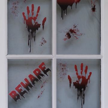 Fensterdekoration - Blutige Hände