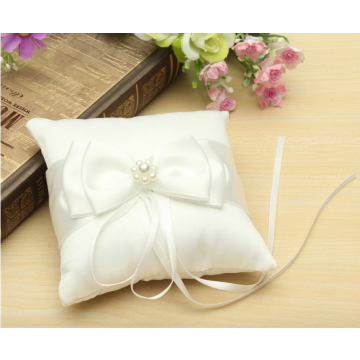Wedding ring cushion - Noeuds et perle 